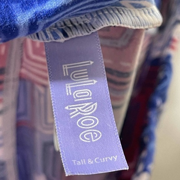 Lularoe tall and‎ curvy leggings - Picture 2 of 4